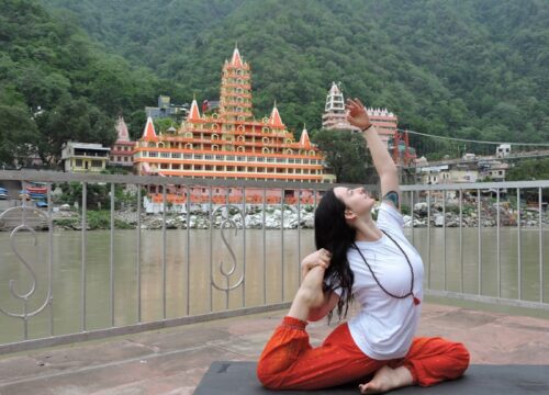 Yoga Beyond the Mat: The Global Wellness Movement Rooted in Rishikesh’s Vedic Traditions